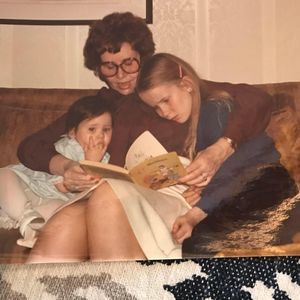 Meet your Posher, Candita